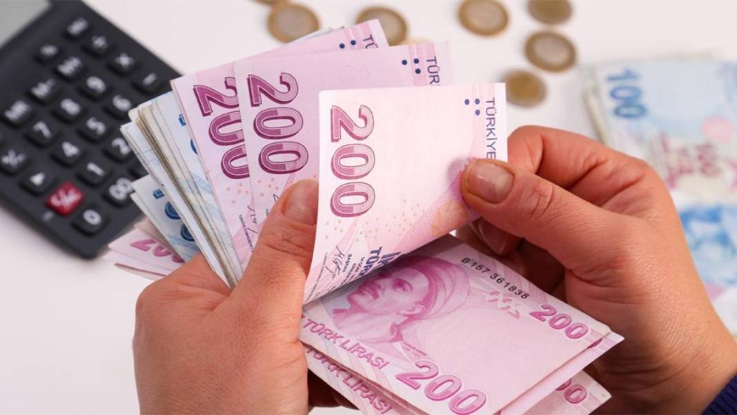 Sendikacının aylık 1 milyon 58 bin TL maaş alması izah edilemez